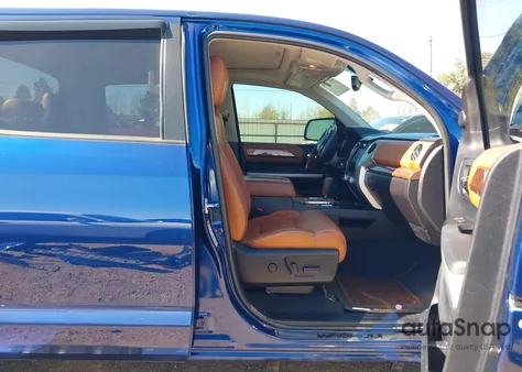 2015 Toyota Tundra 1794 5.7L V8 из США, поврежденный, VIN 5TFAW5F18FX477405